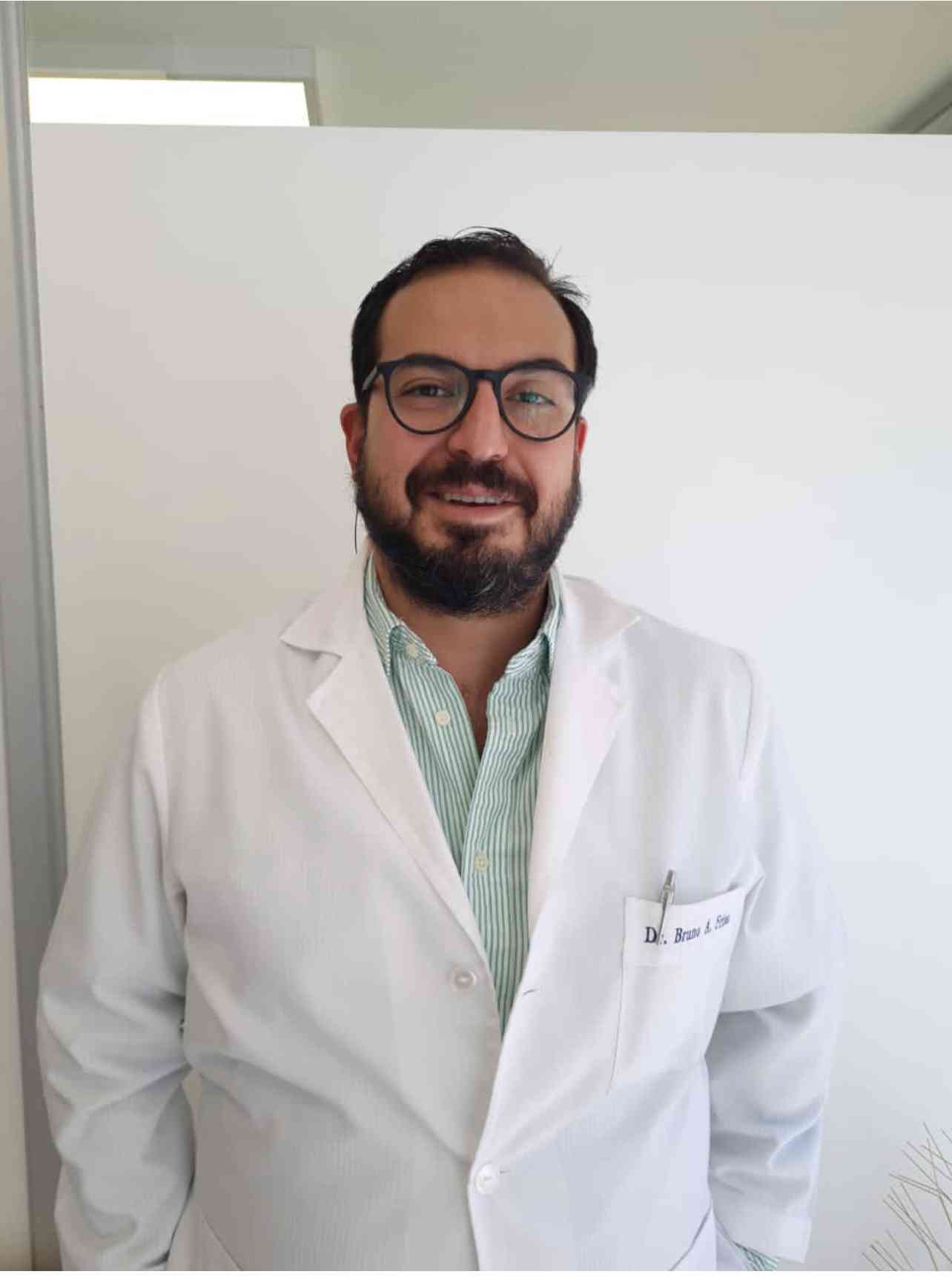 Dr. Bruno Frías